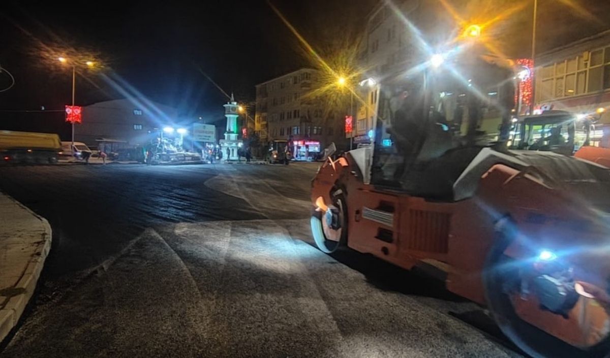 Kayseri Büyükşehir’den Pınarbaşı’nda 48 Saatte 2 Bin 176 Ton Asfalt (5)