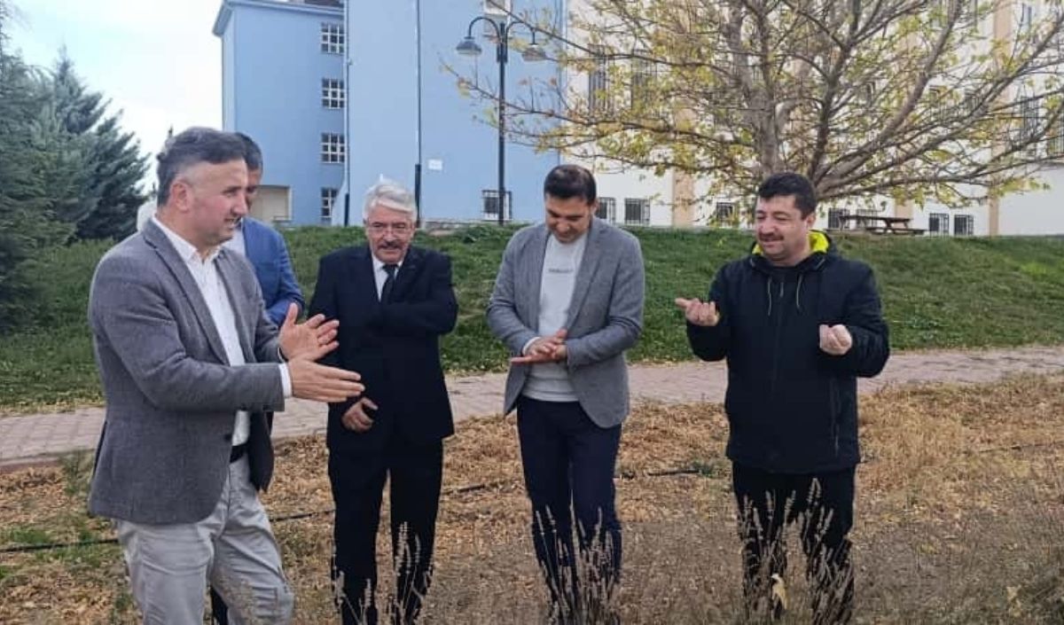 Kayseri İl Millî Eğitim Müdürü Esen’den Yeşilhisar’da Iki Okul Ziyareti (2)