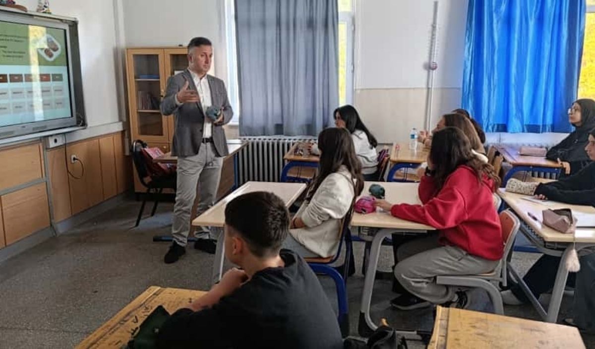 Kayseri İl Millî Eğitim Müdürü Esen’den Yeşilhisar’da Iki Okul Ziyareti (5)