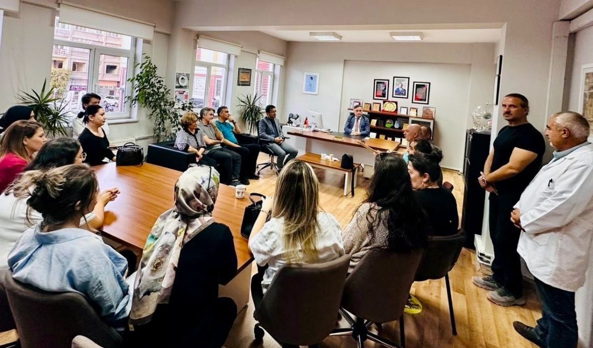 Kayseri İl Müdürü Esen’den Tübi̇tak Birincilerine Övgü (1)