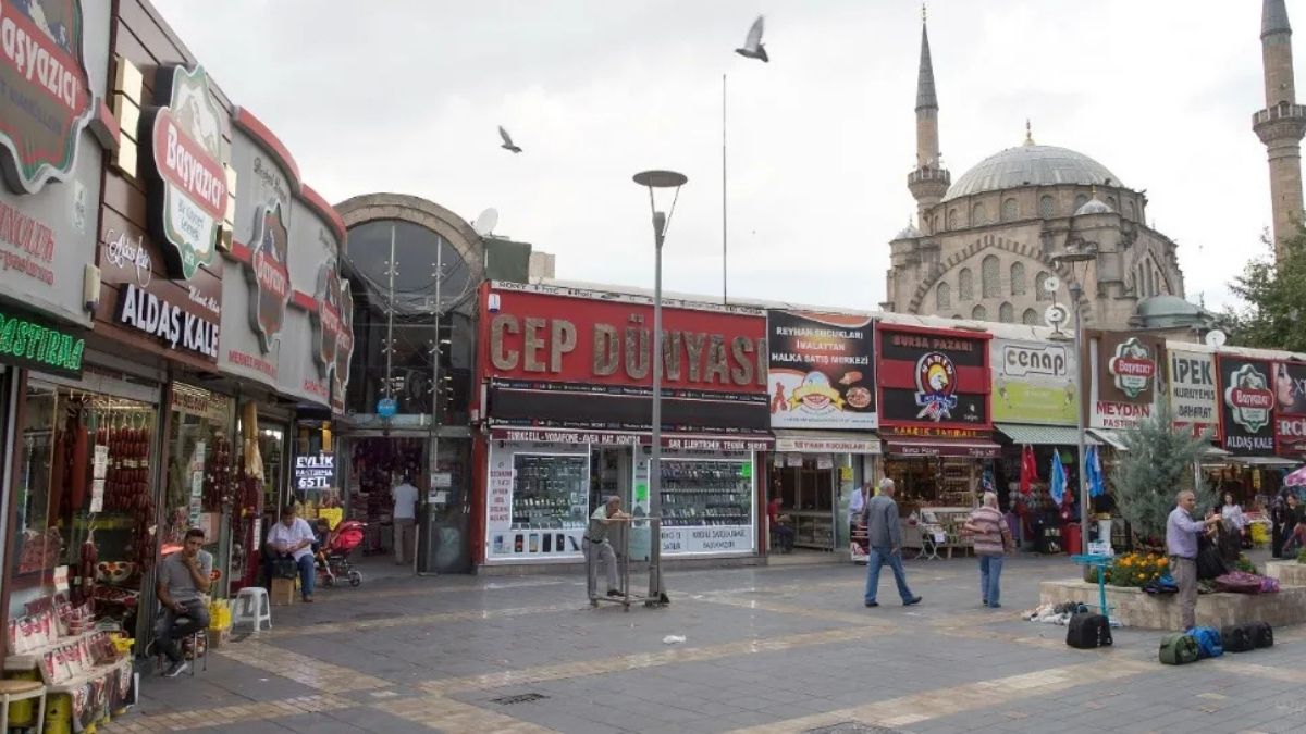 Kayseri Kadinlar Carsisi Heykeli (3)