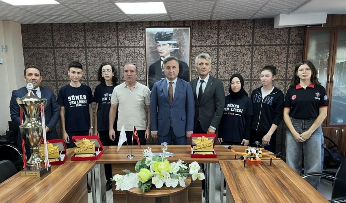 Kayseri Sümer Fen Lisesi Türkiye Birinciliğiyle Gururlandırdı (1)