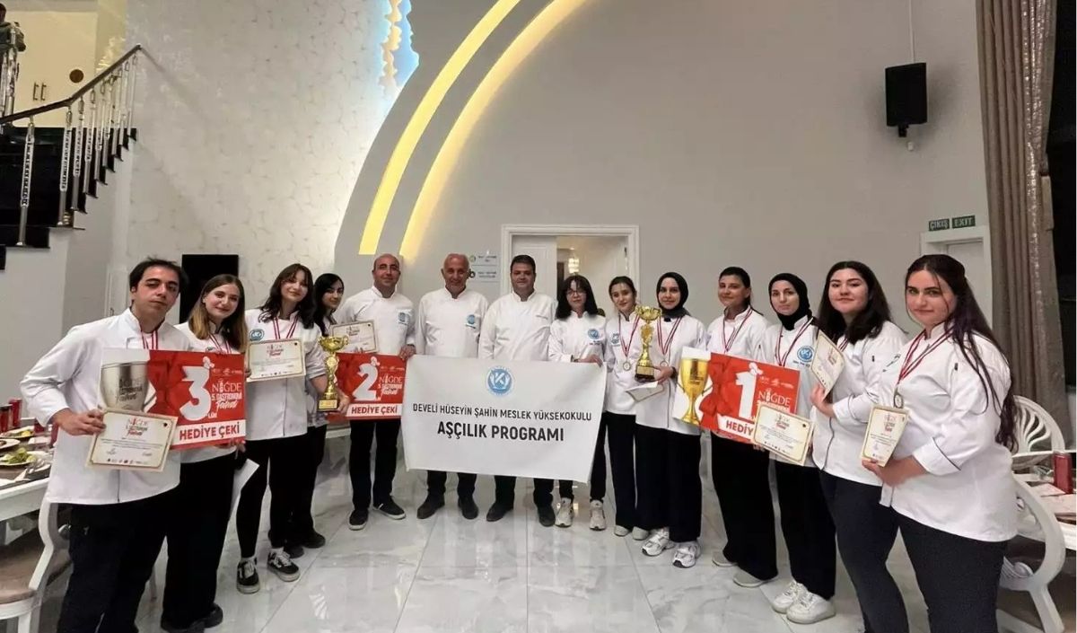 Kayseri Üniversitesi Gastronomide Zirvede Niğde’de Altın Madalya Kazandılar (2)
