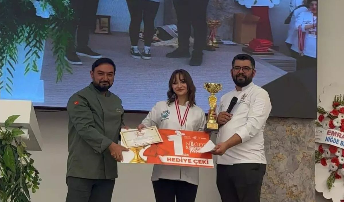 Kayseri Üniversitesi Gastronomide Zirvede Niğde’de Altın Madalya Kazandılar (4)