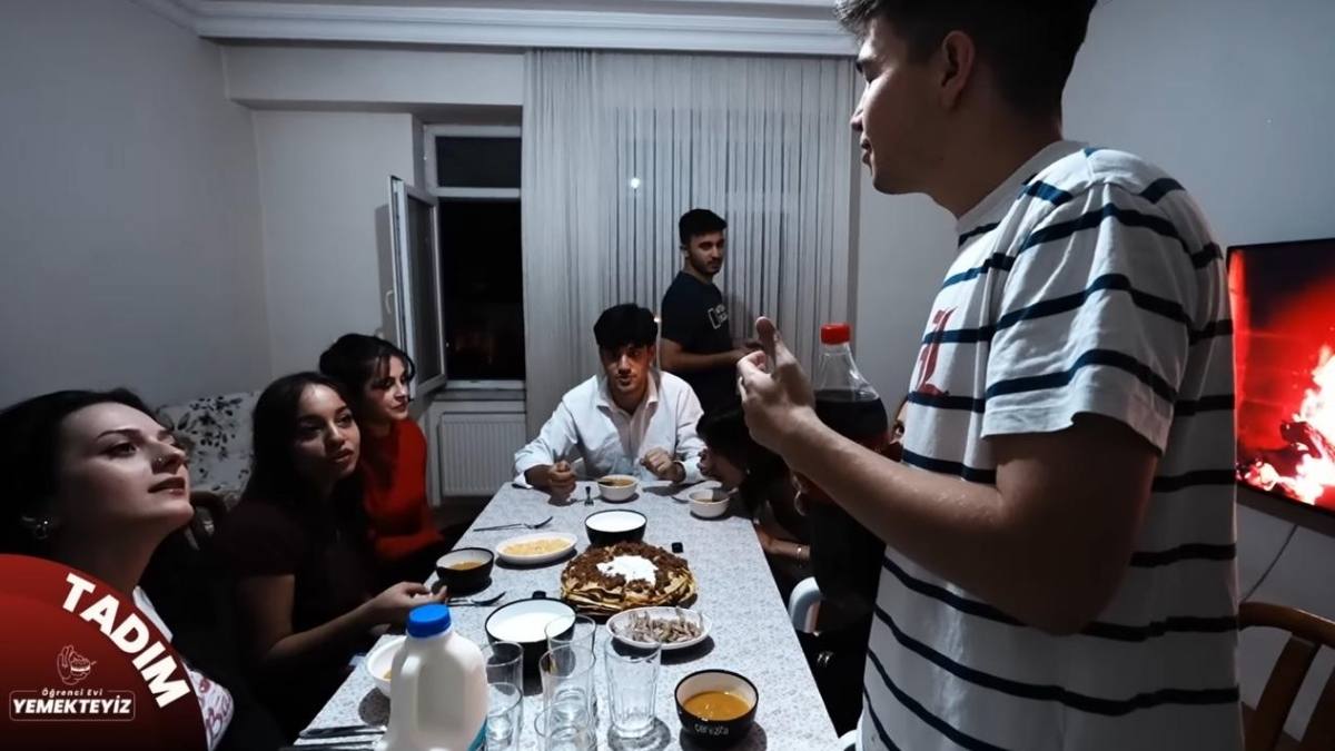 Kayseri Yağlaması Elle Mi Yenir Öğrenci Evinde Tartışma Büyüdü!3