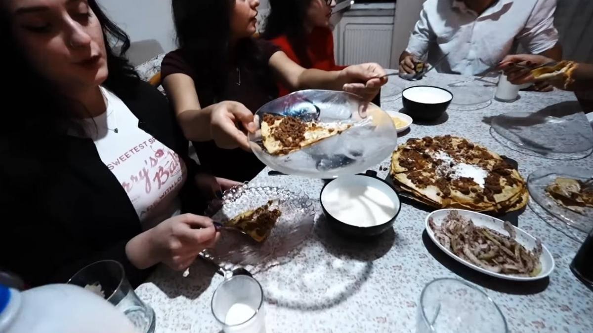 Kayseri Yağlaması Elle Mi Yenir Öğrenci Evinde Tartışma Büyüdü!8