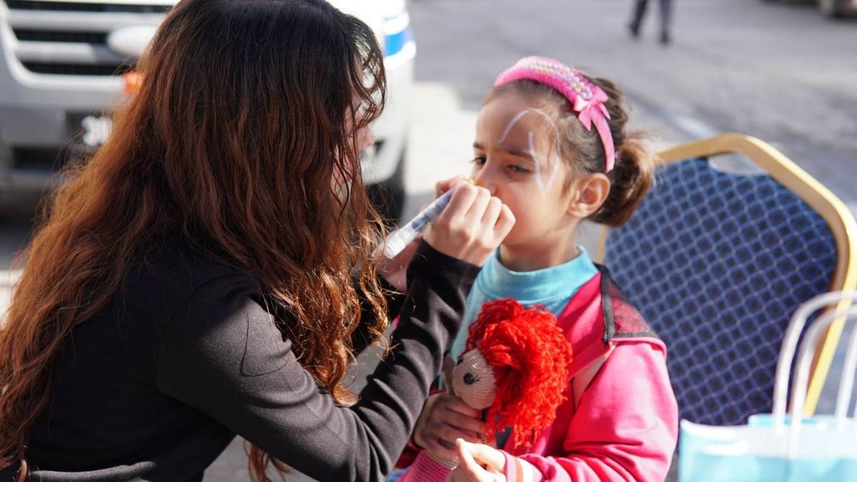 Kayseri’de Cumhuriyet Coşkusu Deva Partisi Belsin'e Stant Kurdu