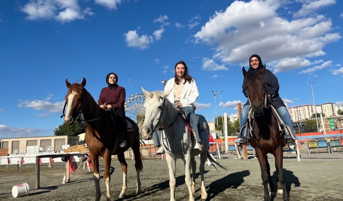 Kayseri’de Dünya Kız Çocukları Günü’nde Anlamlı Etkinlik (2)