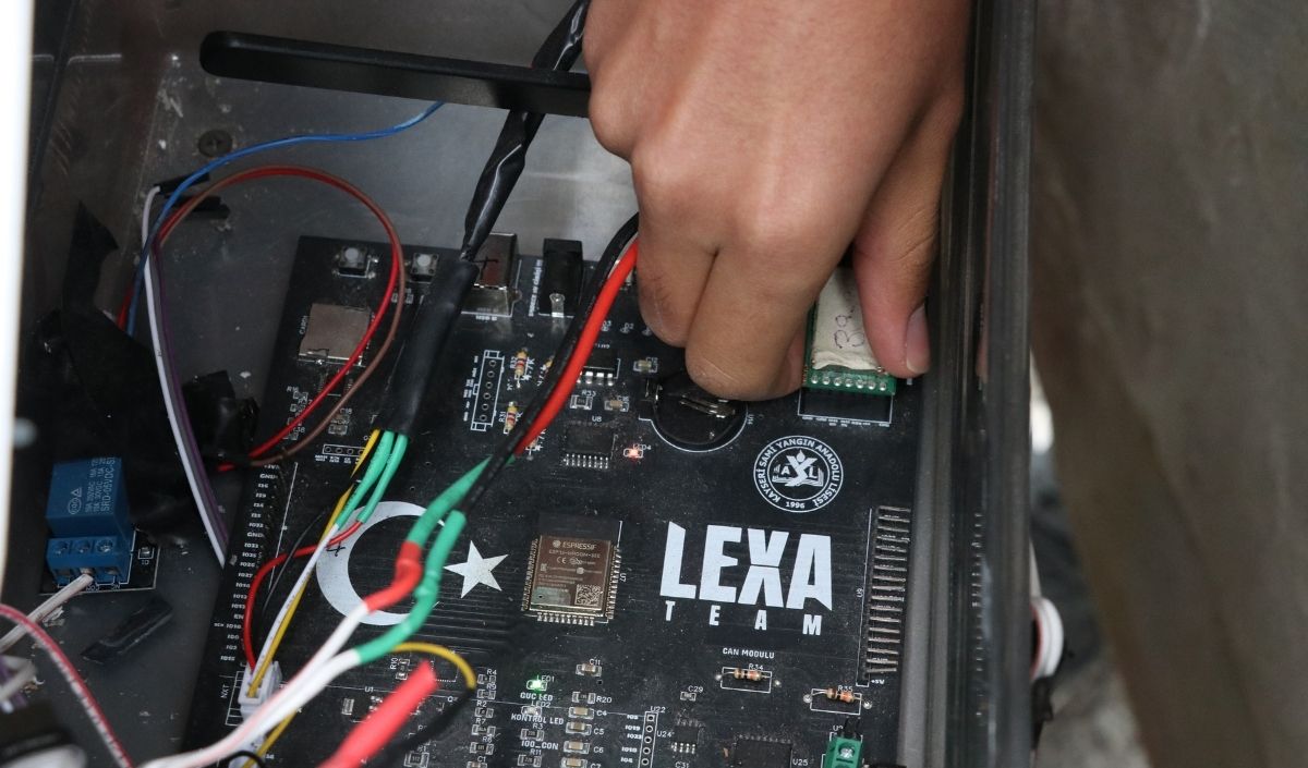 Kayseri'de Liseli Öğrencilerden Yerli Elektrikli Araç Lexa (4)