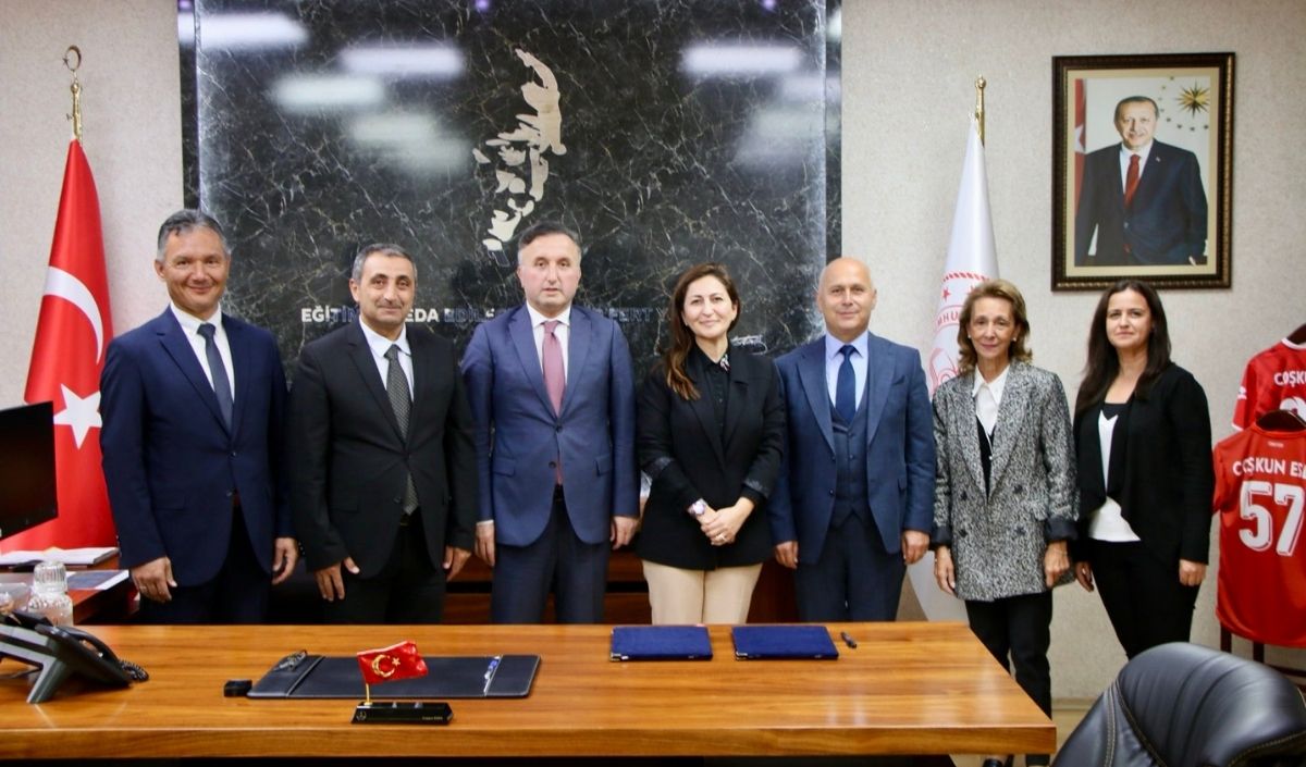Kayseri'de Mesleki Eğitim Için Protokol Imzalandı (2)