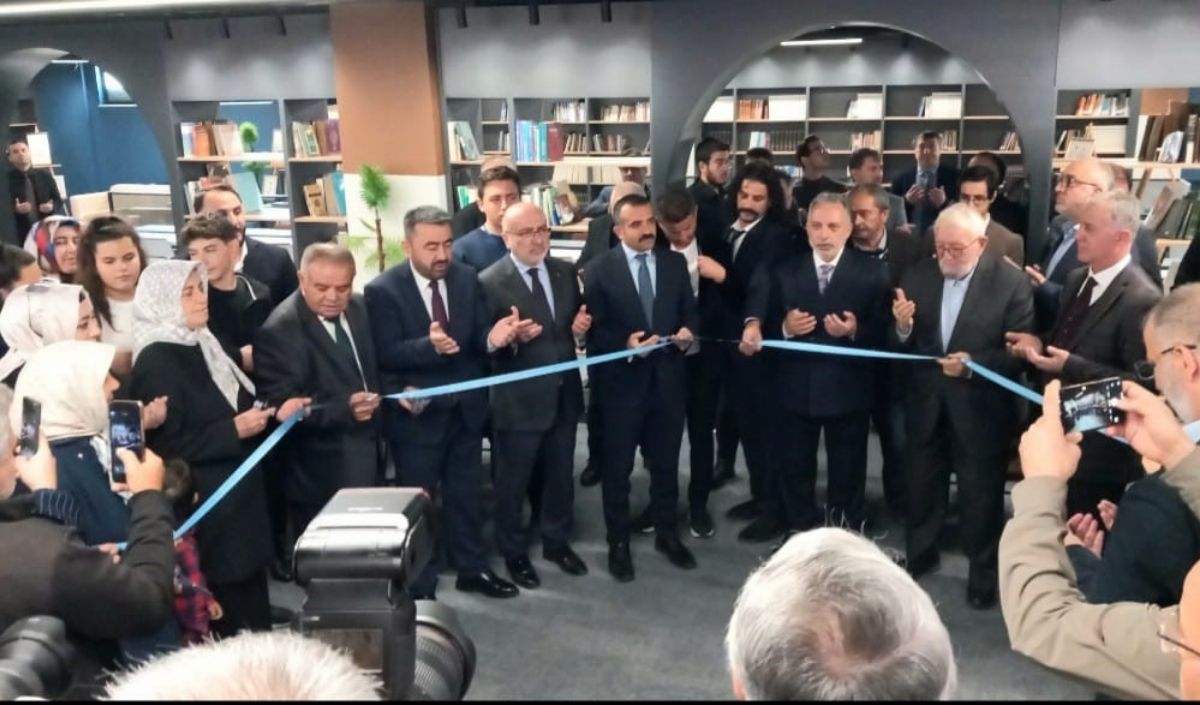 Kayü Seyrani Kampüsü’nde Yaşar Ekincioğlu Kütüphanesi Açıldı (1)