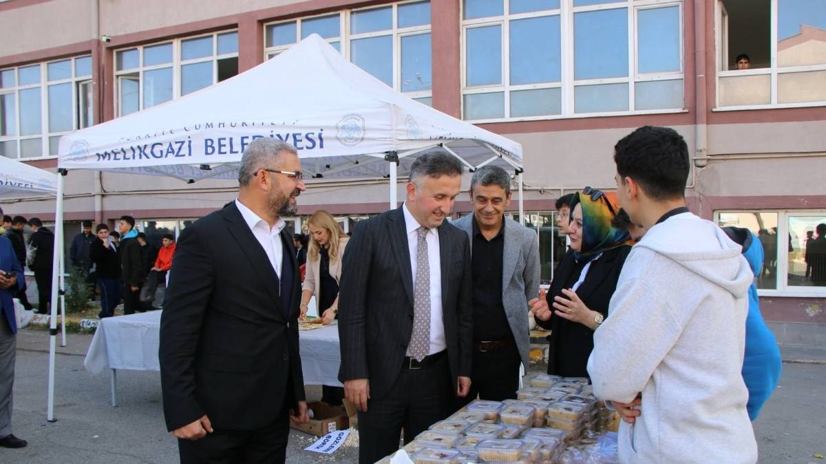 Kermes (2)