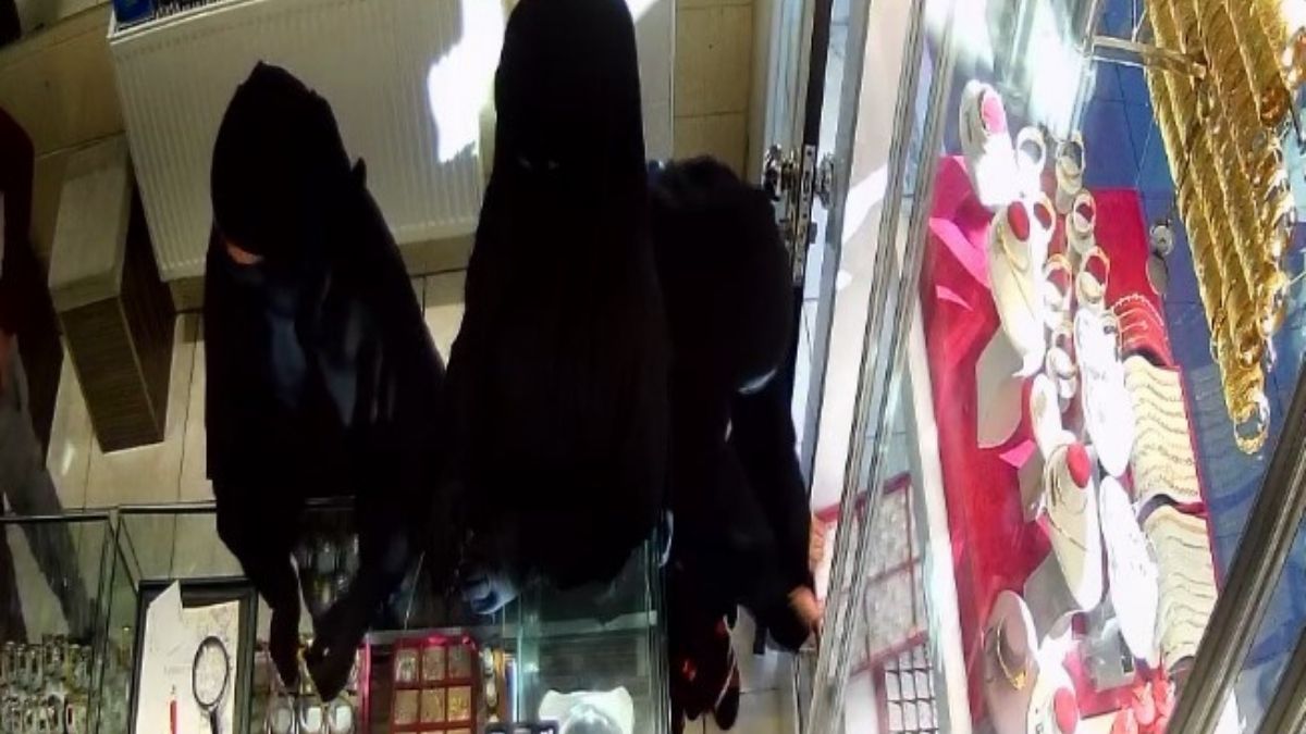 Konya'da Kuyumcuyu Soydular (3)