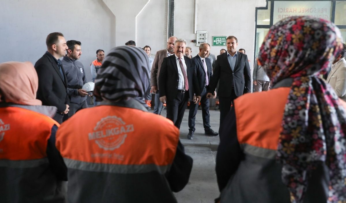 Melikgazi’de Her Gün 25 Ton Atık Ekonomiye Kazandırılıyor (5)