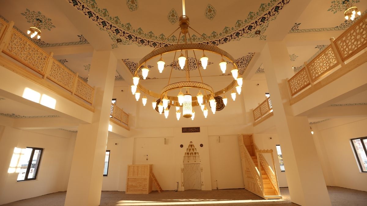 Memduh Büyükkılıç Birdal Camii Inşaatını Yerinde Inceledi (1)