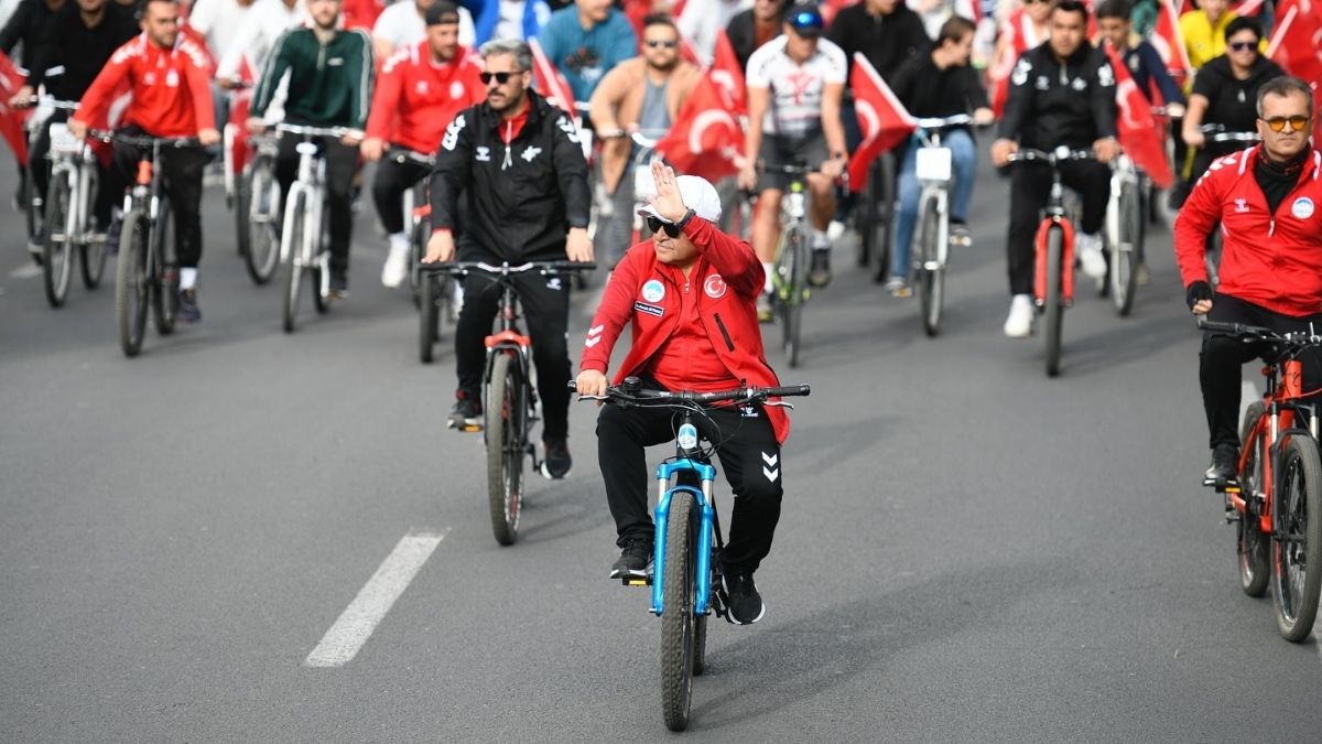 Memduh Büyükkılıç Cumhuriyet Için Pedal Çevirdi (8)