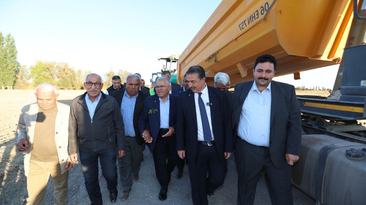 Memduh Büyükkılıç Yeşilhisar Asfalt Çalışması (3)