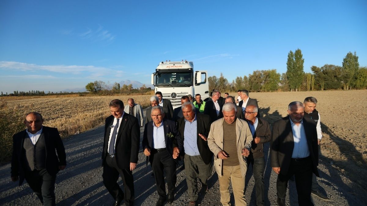 Memduh Büyükkılıç Yeşilhisar Asfalt Çalışması (4)