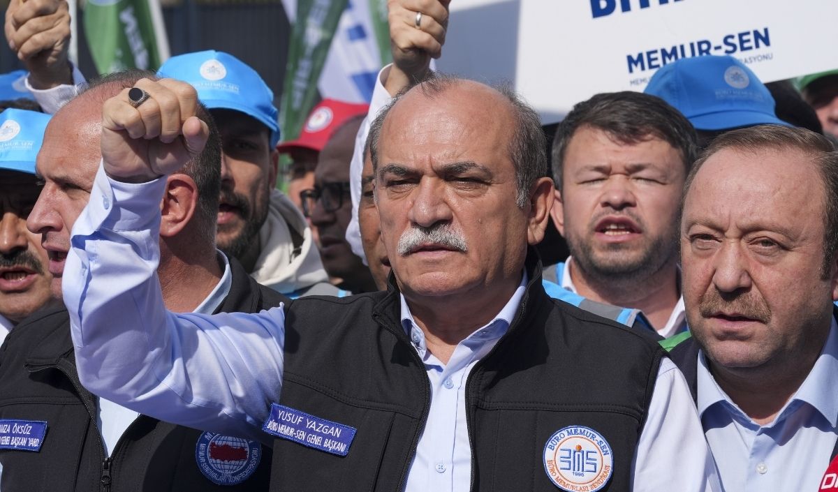 Memur Sen’den Hükümete Rest“Emekliye De Yansıyacak Zam Istiyoruz”
