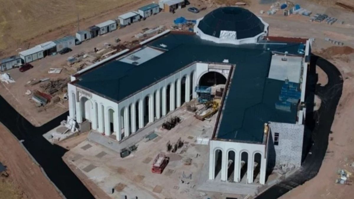 Mhp Cemevi̇ Alevi̇ Bahçeli̇ En Büyük (3)
