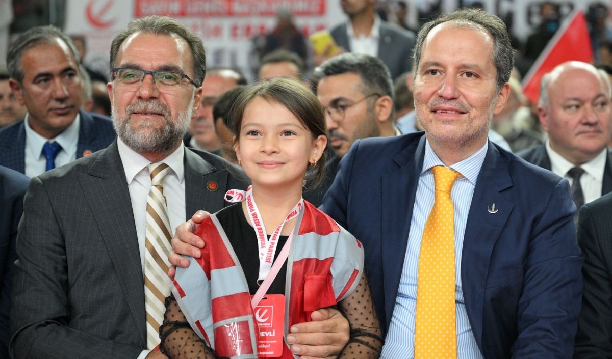 Mustafa Ay Yeniden Refah Saflarına Katıldı! Rozetini Erbakan Taktı (3)