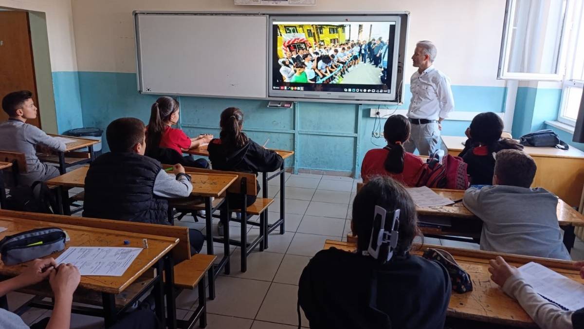 Nadi̇re Temur (15)
