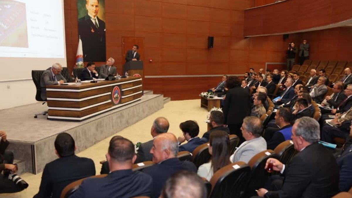 gökmen çiçek hayvan hakları toplantısı