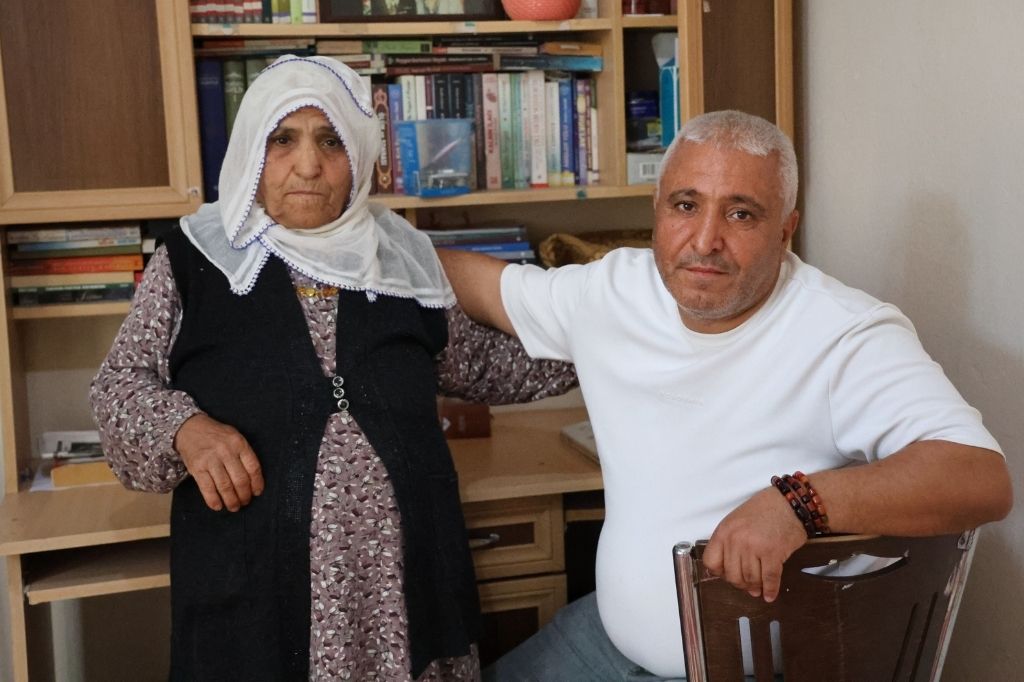 Si̇mi̇t Kpss Atandi 49 Yaşinda 15 Sene Çalişti (4)