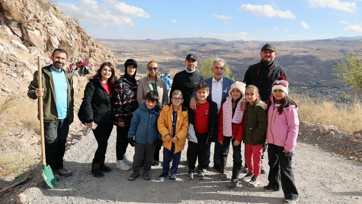 Talasta Yeşeren Cumhuriyet Mesajı (3)