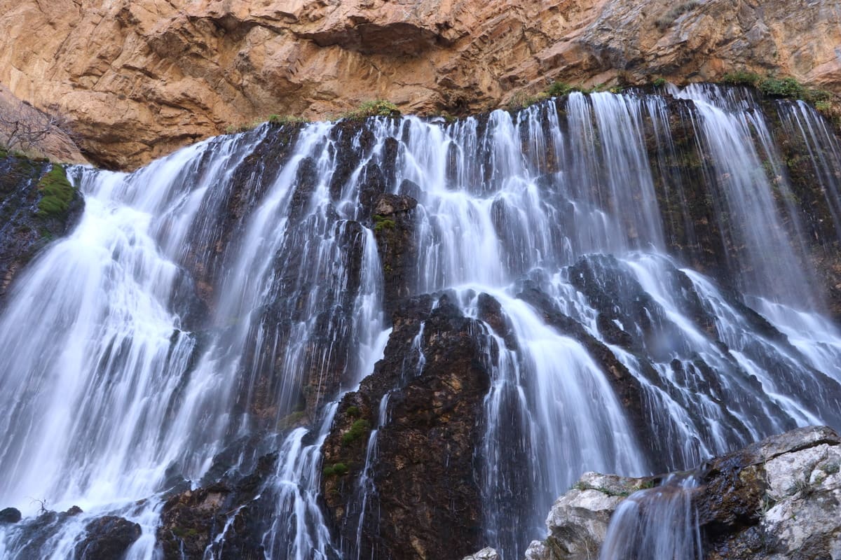 Kapuzbaşı Şelalesi