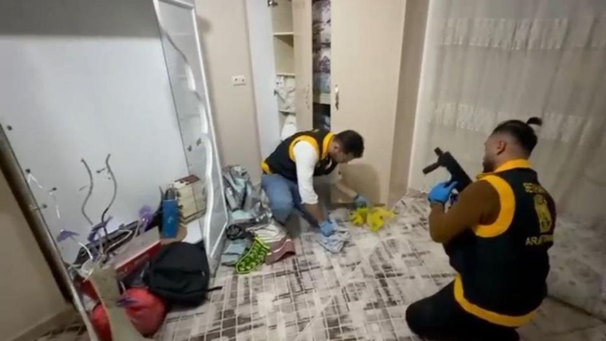 Adana 2 Kardeşin Evinden Cephanelik Çıktı (3)