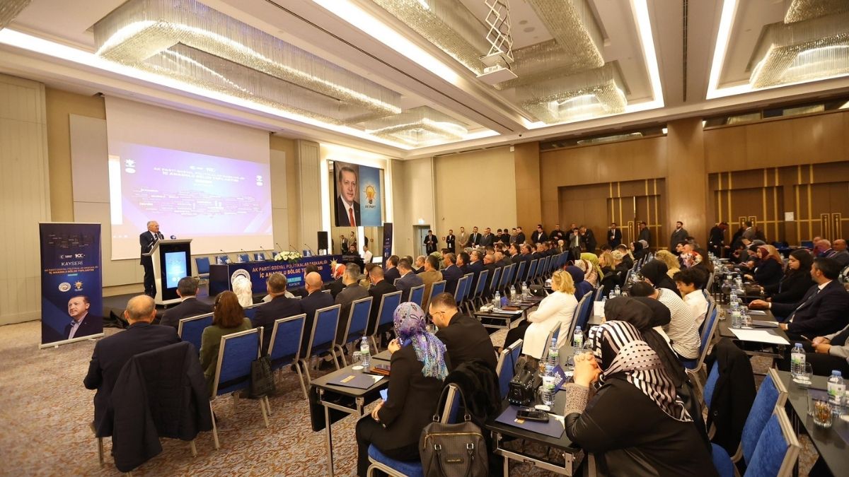 Ak Parti Teşkilatı Yeni Döneme Hazırlanıyor (3)