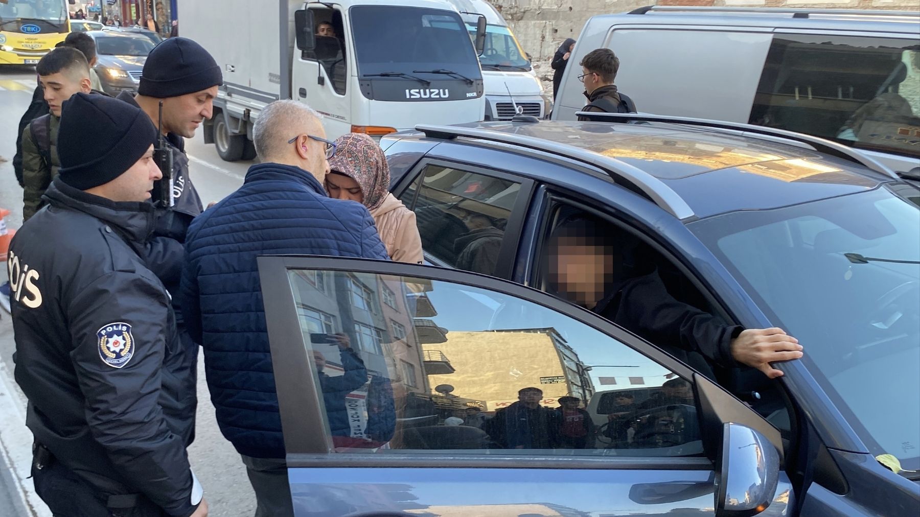 Aksaray 17 Yaşındaki Çocuk Okul Çıkışı Bıçaklandı (3)