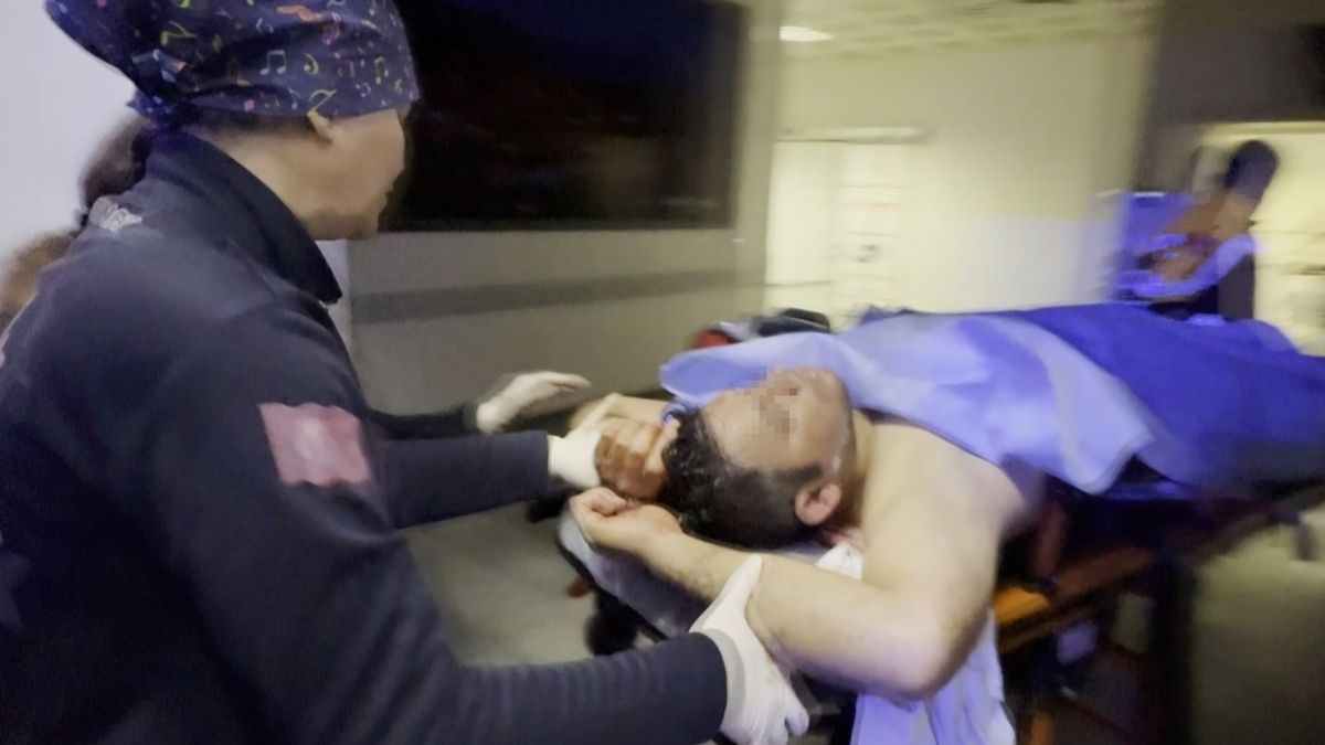 Aksaray’da Sokak Ortasında Palalı Saldırı! 39 Yaşındaki Adam Ağır Yaralandı (3)