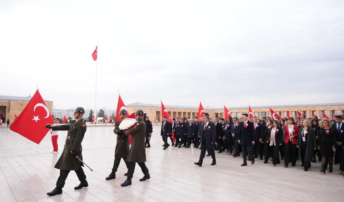 Bakan Tekin, 81 Ilden Öğretmenlerle Anıtkabir'i Ziyaret Etti (2)