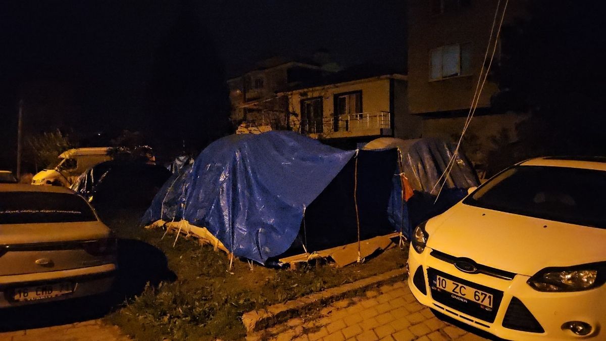 Balıkesirde Peş Peşe Depremler (4)