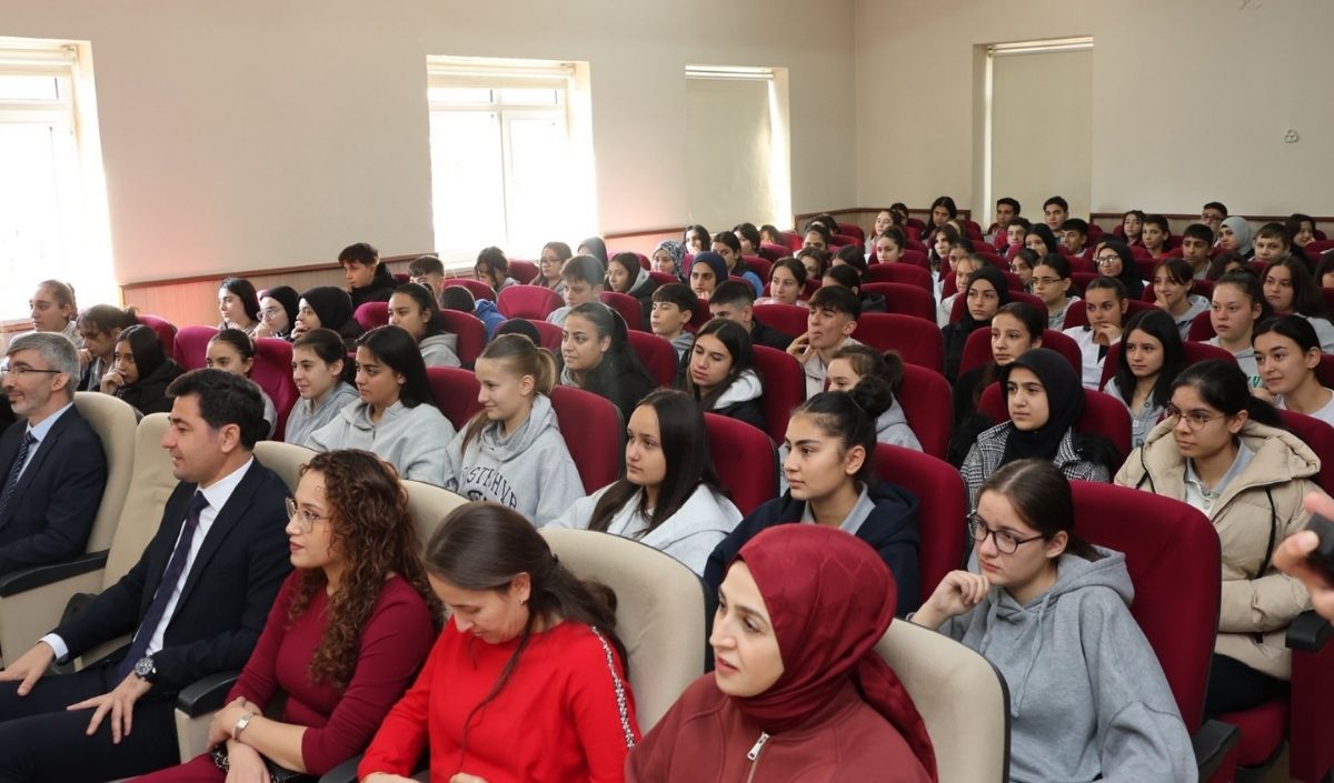 Başkan İlmek’ten Gençlere (2)