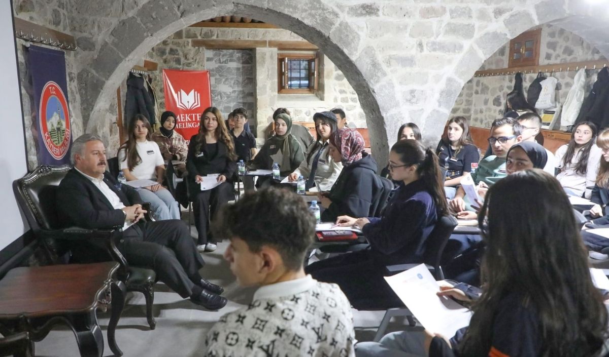 Başkan Palancıoğlu, Mektep Melikgazi Öğrencileriyle Buluştu (3)