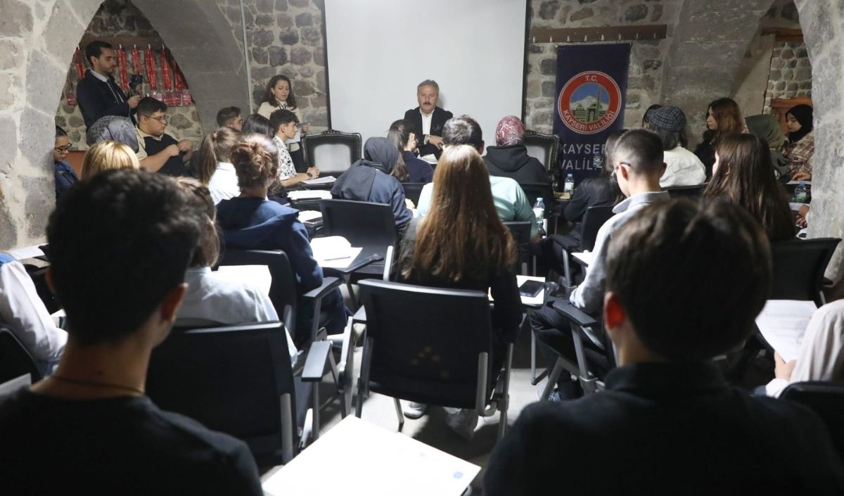 Başkan Palancıoğlu, Mektep Melikgazi Öğrencileriyle Buluştu (6)