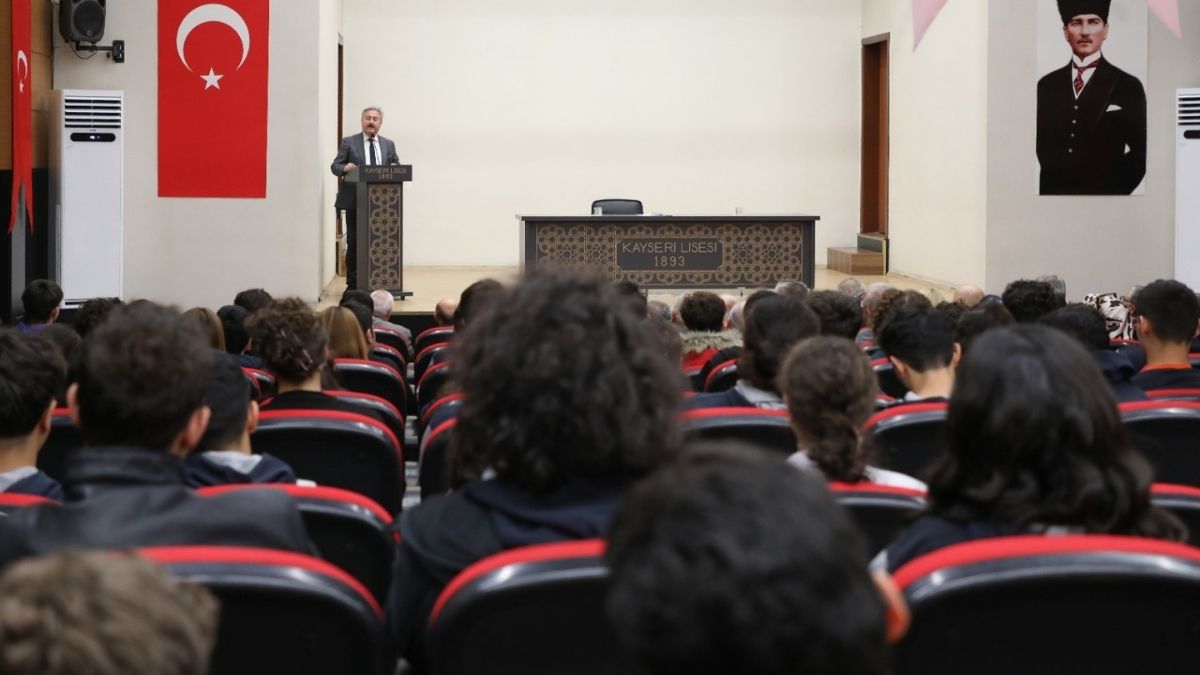Başkan Palancıoğlu'ndan Kayseri Lisesi Öğrencilerine Büyük Vizyon Dersi Sizden Bakanlar Çıkacak! (8)