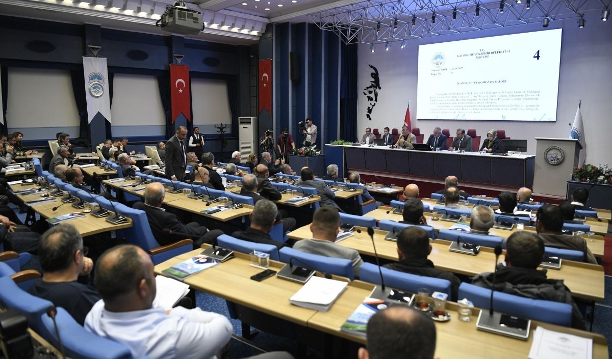 Büyükşehir Meclisi 38 Maddeyi Karara Bağladı! 11 Kasım Hava Şehitleri Anıtı Önerisi Gündemde