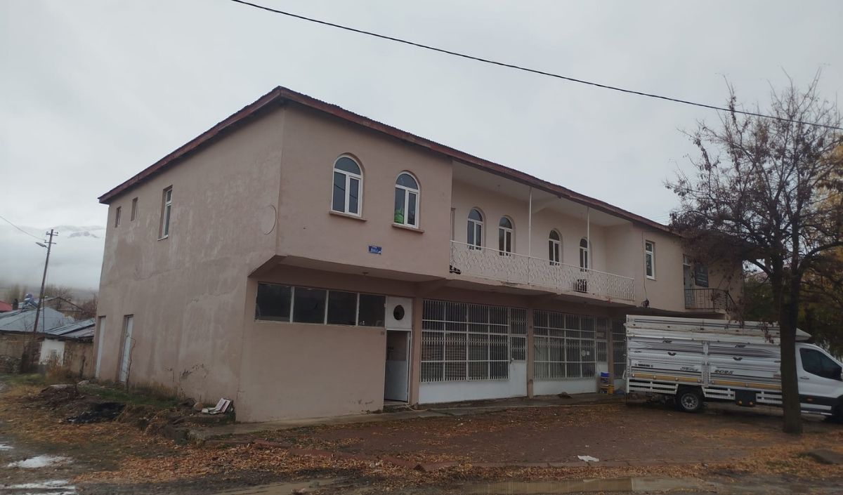Büyükşehir, Sarız’da Veli Altınkaya Taziye Evi’ni 1 Günde Yeniledi (2)