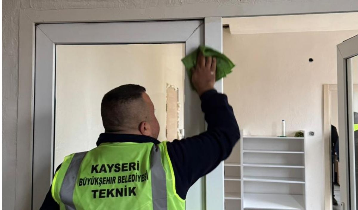 Büyükşehir, Sarız’da Veli Altınkaya Taziye Evi’ni 1 Günde Yeniledi (4)