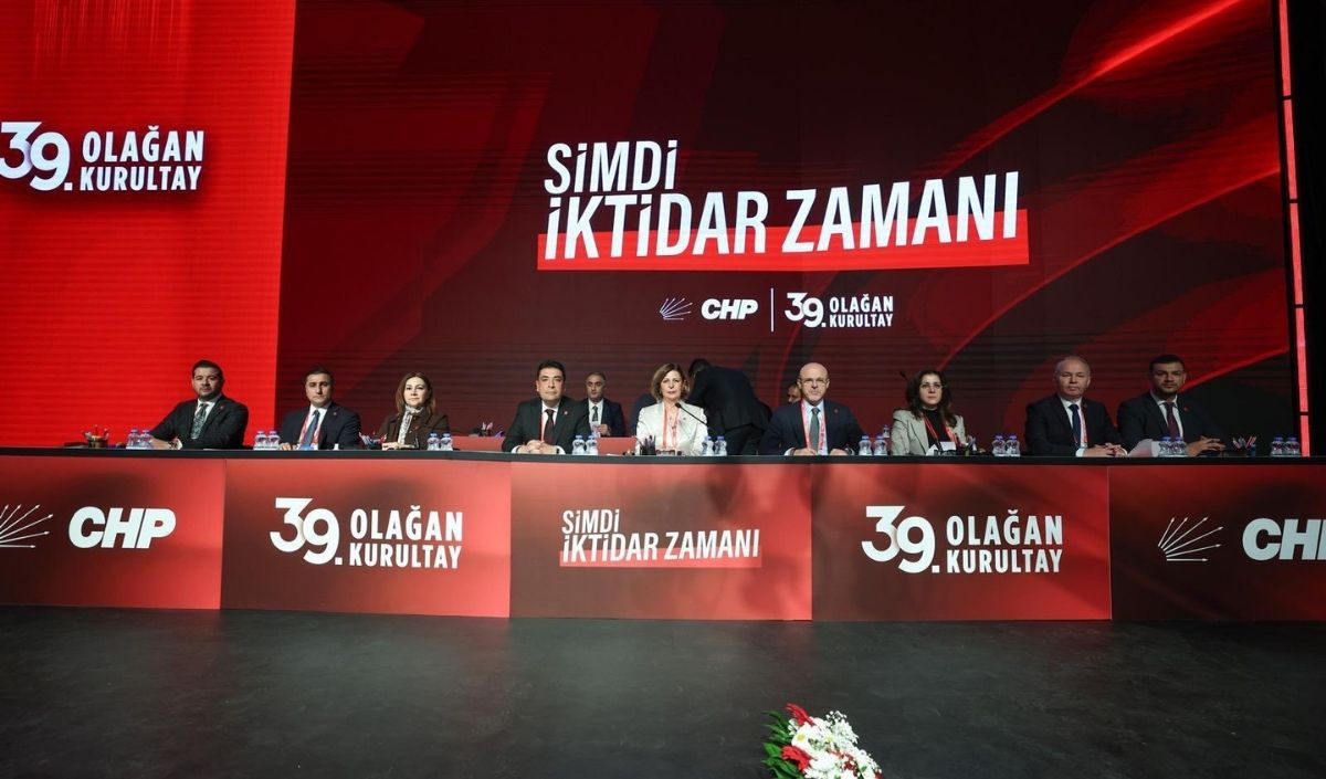 Chp Kayseri İl Başkanı Ümit Özer Kurultayda Divan Üyesi Seçildi (1)