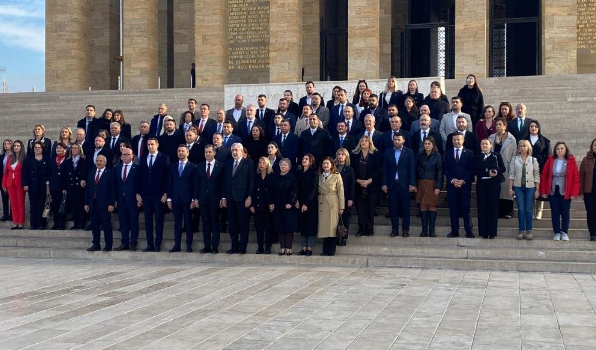 Chp’den 39. Kurultay Öncesi Anıtkabir Ziyareti (1)