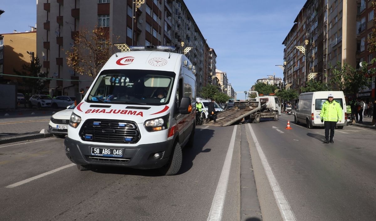 Dikkatsizliğin Bedeli Ağır Oldu! O Anlar Kamerada! (3)