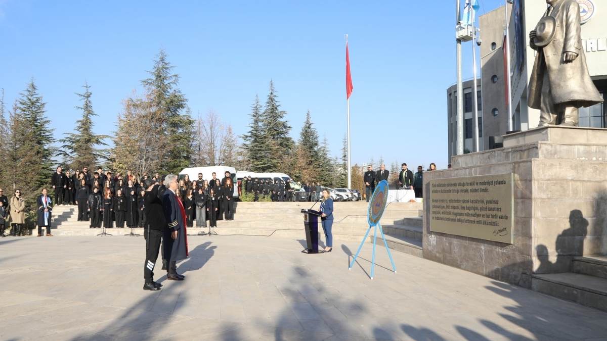 Erü'de 10 Kasım Programı Salonu Atatürk'ün Sözleri Doldurdu3