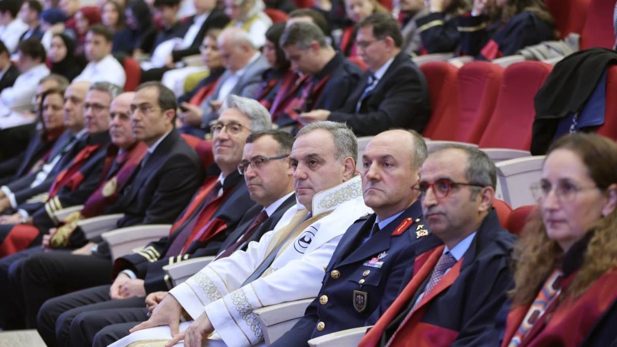 Erü’de Gelenek Devam Ediyor Yeni Dönem Tıp Öğrencileri Beyaz Önlüklerini Giydi3