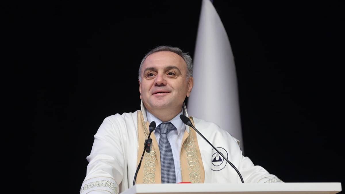 Erü’de Gelenek Devam Ediyor Yeni Dönem Tıp Öğrencileri Beyaz Önlüklerini Giydi5