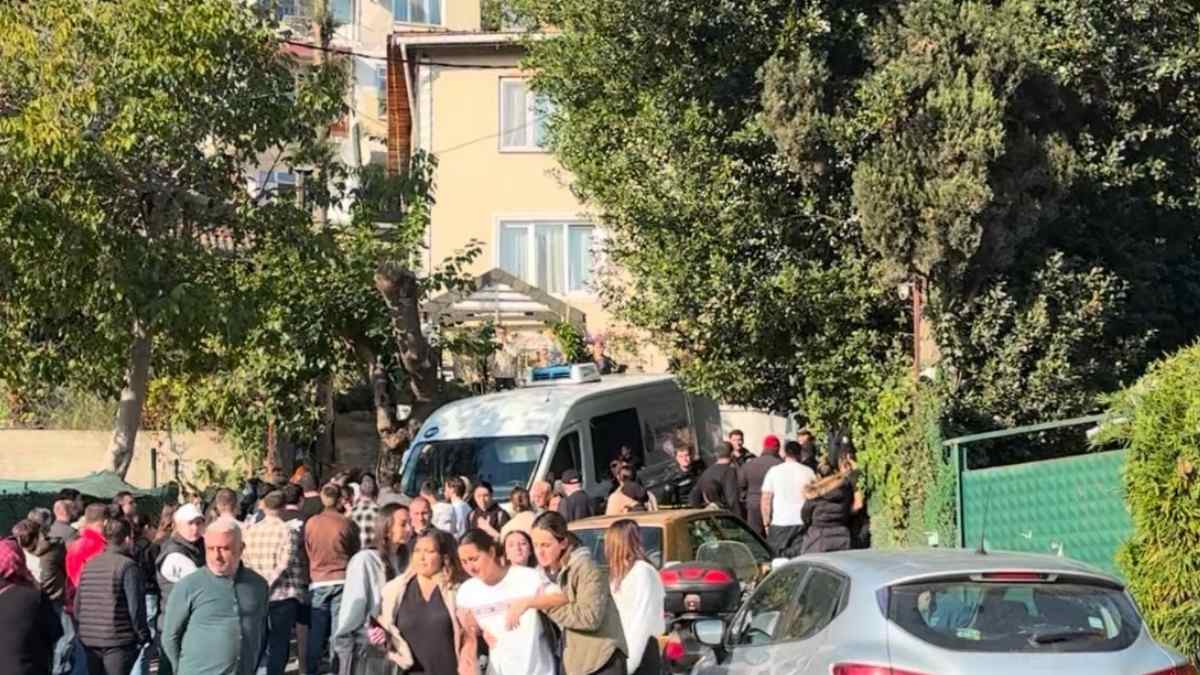 İlişki Iddiası Kanlı Bitti İki Çocuk Annesi Evinde Ölü Bulundu!3